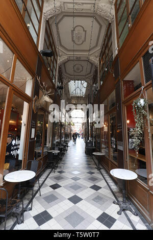 PARIS, FRANCE - 13 Avril 2019 : Grand Cerf arcade couverte a été créé en 1825, non loin de Turbigo ,quartier Montorgueil. Il est près de 12 m de hauteur, m Banque D'Images