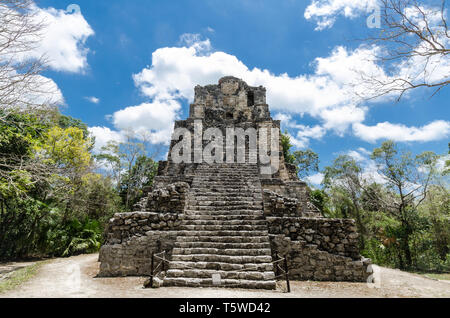 Ville maya de Muyil, situé dans la région de Quintana Roo, Mexique Banque D'Images