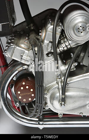 Moto d'epoca Benelli 250 Corsa 4 cilindri con Compressore. Motore. Marca : Benelli modello : 250 Corsa 4 cilindri con Compressore nazione : Italia Banque D'Images