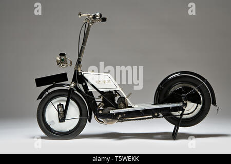 Moto d'epoca Kingsbury Scooter. Marca : Kingsbury Aviation Co. modello : Scooter nazione : Francia -Kingsbury, Londres : anno 1918 condizi Banque D'Images