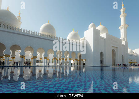 Mosquée Sheikh Zayed Bin Sultan Al Nahyan, Abu Dhabi, Émirats arabes unis, Moyen Orient Banque D'Images