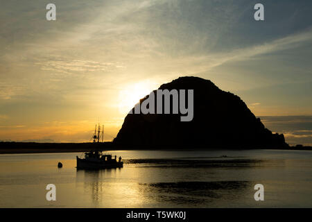 Morro Rock sunset, Morro Bay State Park, Californie Banque D'Images