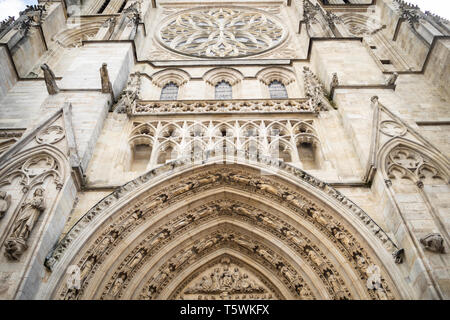 Close up sur le détail de l'architectural entrée de Saint André à Bordeaux Banque D'Images