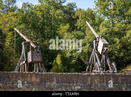 Trébuchet médiéval au château de Castelnaud, forteresse médiévale à Castelnaud-la-Chapelle, Dordogne, Aquitaine, France Banque D'Images