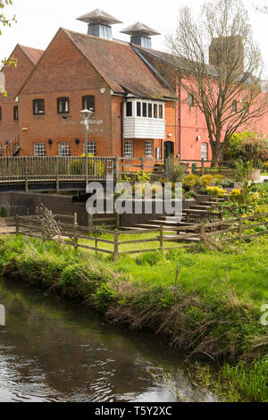 Farnham Maltings ; un creative arts center à côté de la rivière Wey au coeur de la ville de Farnham, Surrey. UK. (108) Banque D'Images