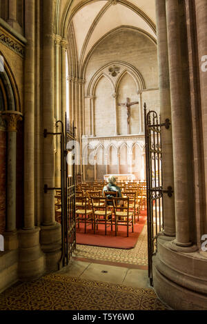 Bayeux, France - 01 septembre 2018 : Une vue de l'intérieur de la cathédrale Notre-Dame de Bayeux. Département du Calvados, Normandie, France Banque D'Images