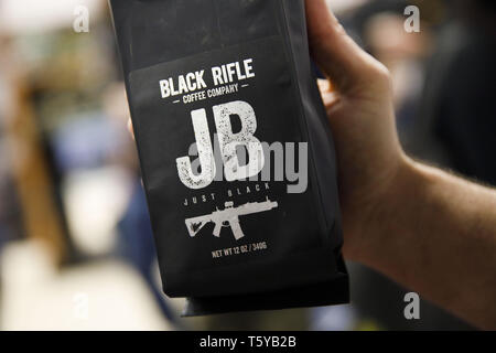 6 mai 2018 - Dallas, Texas, États-Unis - fusil noir café Coffee Company, avec un emblème d'un style AR-15 carabine, s'affiche pour une photographie au cours de la National Rifle Association (NRA) Réunion annuelle le dimanche 6 mai 2018 à Dallas, Texas. Â© 2018 Patrick T. Fallon (Image Crédit : © Patrick Fallon/Zuma sur le fil) Banque D'Images