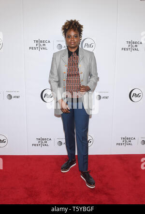 NEW YORK, NEW YORK - 26 avril : Dee Rees assiste aux pourparlers Tribeca et la première de la Reine - 2019 Short Collective Tribeca Film Festival au Printemps Studio le 26 avril 2019 à New York. Photo : Jeremy Smith/imageSPACE/MediaPunch Banque D'Images