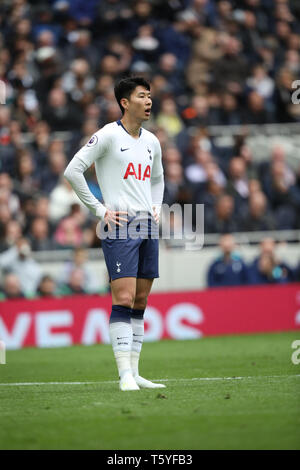 Londres, Royaume-Uni. 27 avr 2019. Son Heung-Min (E) à la v Tottenham Hotspur West Ham United English Premier League, au stade de Tottenham Hotspur, Londres, Royaume-Uni le 27 avril 2019. **Utilisation éditoriale uniquement, licence requise pour un usage commercial. Aucune utilisation de pari, de jeux ou d'un seul club/ligue/dvd publications** Crédit : Paul Marriott/Alamy Live News Banque D'Images