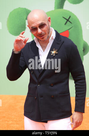 LOS ANGELES, CA 27 avril : Pitbull, arrive à STX Films Première mondiale de 'UglyDolls', au Regal Cinemas L.A. Vivre à Los Angeles en Californie le 27 avril 2019 Credit : Faye Sadou/MediaPunch Banque D'Images