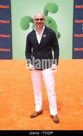 LOS ANGELES, CA 27 avril : Pitbull, arrive à STX Films Première mondiale de 'UglyDolls', au Regal Cinemas L.A. Vivre à Los Angeles en Californie le 27 avril 2019 Credit : Faye Sadou/MediaPunch Banque D'Images