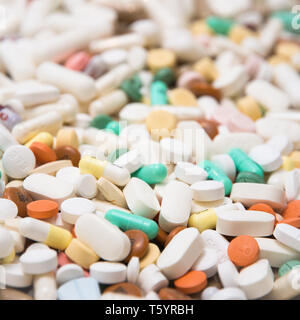 Une grande quantité de médicaments - médicaments en comprimés, sous forme de comprimés et capsules Banque D'Images