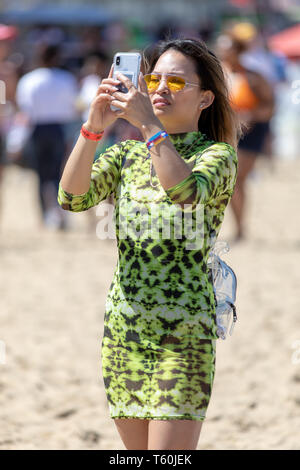 27 avril 2019 - Virginia Beach, Virginie, États-Unis - Participants au cours de la première quelque chose dans l'eau Music Festival à Virginia Beach, Virginie (crédit Image : © Daniel DeSlover/Zuma sur le fil) Banque D'Images