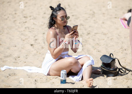 27 avril 2019 - Virginia Beach, Virginie, États-Unis - Participants au cours de la première quelque chose dans l'eau Music Festival à Virginia Beach, Virginie (crédit Image : © Daniel DeSlover/Zuma sur le fil) Banque D'Images