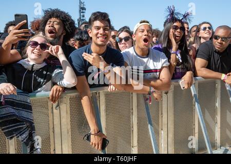 27 avril 2019 - Virginia Beach, Virginie, États-Unis - Participants au cours de la première quelque chose dans l'eau Music Festival à Virginia Beach, Virginie (crédit Image : © Daniel DeSlover/Zuma sur le fil) Banque D'Images