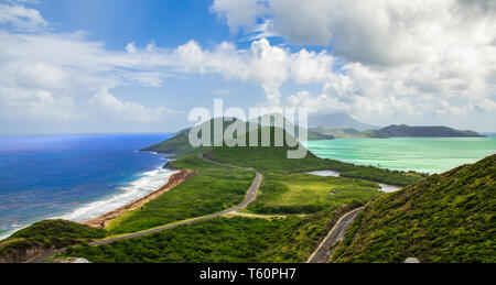 St Kitts et Nevis, des Caraïbes. L'océan Atlantique et la mer des Caraïbes. Banque D'Images