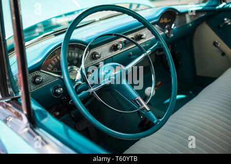 Vintage classique américain Chevrolet Bel Air tableau de bord de voiture Banque D'Images