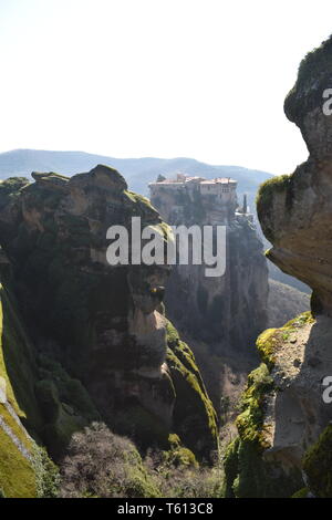 Meilleur des météores Grèce Monestaries sur les rochers de la métamorphose des os 13ème siècle Monastère de moines voyage Top 10 des sites religieux de la Grèce La Grèce Voyage Banque D'Images