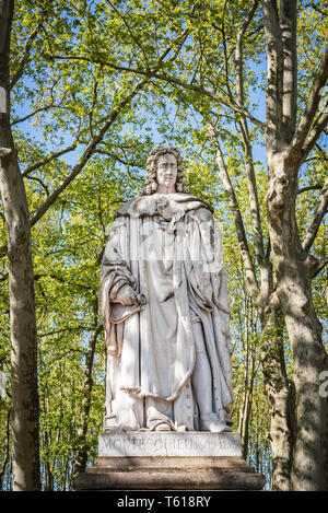 Statue de Montesquieu 1689-1755 dans le parc des Quinconces à Bordeaux Banque D'Images