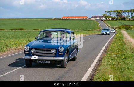 East Lothian, UK. 28 avril 2019. Voiture Classique Tour : North Berwick Rotary Club organise son 3ème rallye avec 65 voitures inscrites. La voiture tour route est de East Lothian et à travers la région des Scottish Borders, la collecte de fonds pour les organismes de bienfaisance locaux. Un 1966 Bristol 409 Banque D'Images