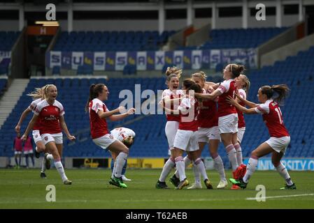 Brighton, UK. 28 avril 2019. Vivianne Miedema Arsenal de célébrer son but lors du match de la Ligue des femmes Super entre Brighton et Hove Albion et Arsenal au stade Amex, Brighton le 28 avril 2019 à Brighton, Angleterre : Crédit photo Action Sport/Alamy Live News Banque D'Images