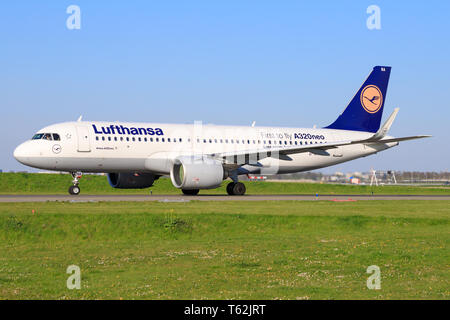 Amsterdam/Netherland Mai 26, 2019 : Lufthansa a321 NEO dernier vol à l'aéroport d'Amsterdam. Banque D'Images