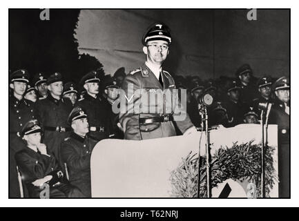 HIMMLER dirigeant nazi Chef de la Gestapo, Heinrich Himmler parlant à Podium Oslo Norvège Banque D'Images