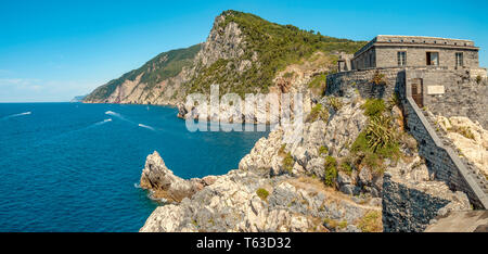 Castello Doria de Portovenere sur la côte du parc national des Cinque Terre, Ligurie, Nord-Ouest de l'Italie Banque D'Images