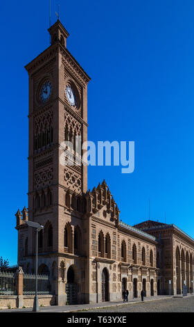 La gare de Tolède au crépuscule. Tolède, Espagne Banque D'Images