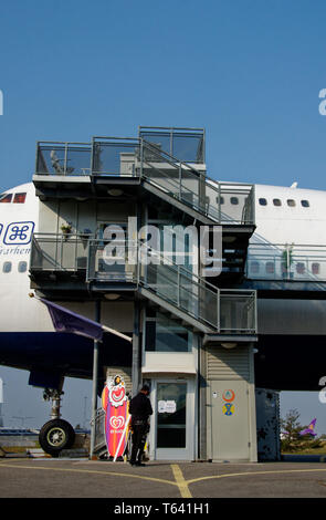 L'hôtel Jumbo, un converti 747, par l'aéroport d'Arlanda, Stockholm, Suède Banque D'Images