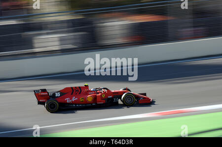 Baku, Azerbaïdjan. Apr 28, 2019. Le pilote Ferrari Charles Leclerc de Monaco fait concurrence au cours de la Formule 1 2019 Grand Prix de l'Azerbaïdjan à Bakou du circuit de la ville de Bakou, Azerbaïdjan, le 28 avril 2019. Credit : Tofiq Babayev/Xinhua/Alamy Live News Banque D'Images