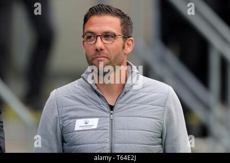 Nuremberg, Allemagne. 28 avr, 2019. firo : 28.04.2019, football, 1.Bundesliga 2018/2019 saison, 1.FC Nuremberg - FC Bayern Munich 1 : 1, Boris Schommers, 1.FC Nuremberg, Nurnberg, FCN, la moitié de la figure, l'utilisation de crédit dans le monde entier | : dpa/Alamy Live News Banque D'Images