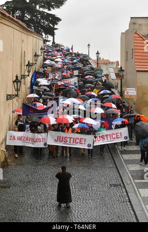 Mars pour pouvoir judiciaire indépendant contre la nomination de Marie Benesova en tant que nouveau ministre de la justice, organisé par millions d'instants pour la démocratie group à Prague, République tchèque, le 29 avril 2019. (CTK Photo/Vit Simanek) Banque D'Images