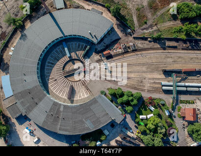 Vue aérienne de la station de train de tourner Banque D'Images