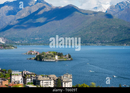 L'Isola Bella et Isola dei Pescatori, les célèbres îles sur le Lac Majeur lac. Stresa, Italie Banque D'Images