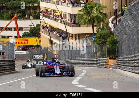 Monte Carlo / Monaco - 05/27/2018 - # 28 Brendon Hartley (NZL, Toro Rosso) et # 16 CHARLES LECLERC (AGC, Alfa Romeo Sauber) dans leur course longue bataille dur Banque D'Images