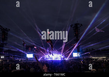 Le Danemark, Roskilde - Juillet 5, 2018. Une vue imprenable sur le concert la foule en face de l'une des nombreuses étapes pendant le festival de musique danois Roskilde Festival 2018. (Photo crédit : Gonzales Photo - Peter Troest). Banque D'Images