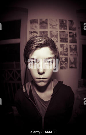 Fish Eye style vintage portrait d'un adolescent boy Banque D'Images