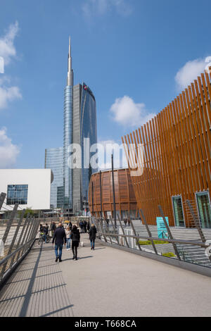 Voir d'Unicredit tower dans le quartier des affaires de Porta Nuova de Milan Banque D'Images
