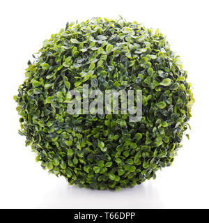 Sphere du vert gazon artificiel isolé sur whi Banque D'Images