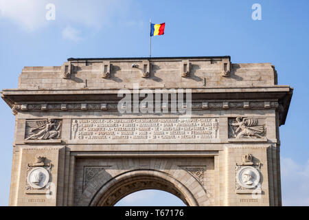 L'Arcul de Triumf ou Arc de Triomphe, Bucarest, Roumanie Banque D'Images