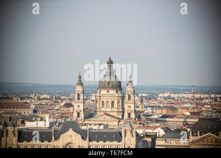 Vue de Budavár à la basilique Saint-Étienne Banque D'Images