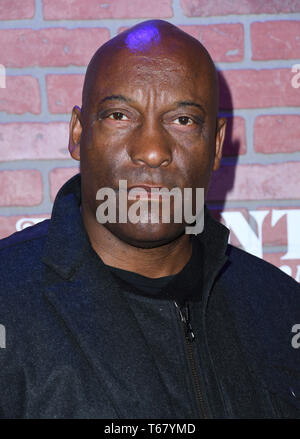 29 avril 2019 - Los Angeles, CA, États-Unis - DOSSIER PHOTO : John Singleton, un directeur qui a fait sensation avec ''Boyz N the Hood'', je suis allée à un éventail de projets -- y compris les ''2 Fast 2 Furious'' -- est décédé d'un accident vasculaire cérébral. Il était de 51. Sur la photo : le 19 février 2018 - Los Angeles, Californie - John Singleton assiste à FX's ''Atlanta Robbin' saison'' la premiere tenue à l'hôtel ACE. (Crédit Image : © Birdie Thompson/AdMedia via Zuma sur le fil) Banque D'Images