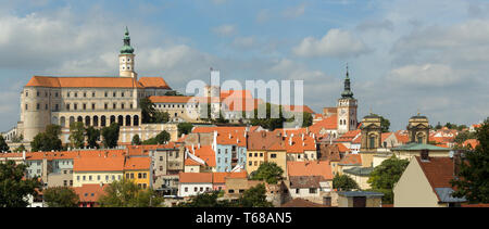 Château en ville Mikulov en République Tchèque Banque D'Images