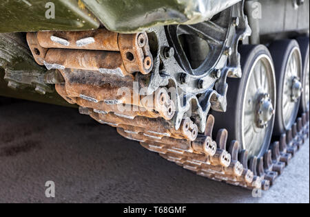 Vue rapprochée de Caterpillar de la Fédération des véhicules blindés BMP-2 Banque D'Images