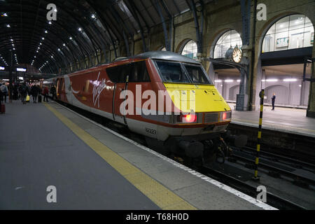 Virgin Trains à King Cross Station. Banque D'Images