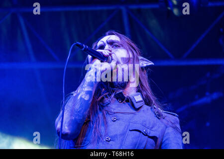 Milan, Italie - 26 Avril 2019 : folk metal FINNTROLL bande d'Helsinki, Finlande fonctionne à l'Insubria Festival à Marcallo con Casone. Brambilla Simone Banque D'Images