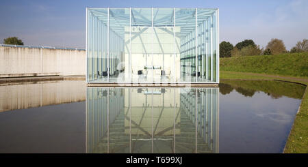 Cubus Exposition de Langen Foundation, Neuss, Bas-rhin, Rhénanie du Nord-Westphalie, Allemagne Banque D'Images