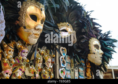 Masquerade masques vénitiens en vente à Venise, Italie Banque D'Images