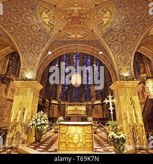 Autel et choeur Hall, Cathédrale d'Aix, Site du patrimoine mondial de l'UNESCO, en Rhénanie du Nord-Westphalie, Allemagne Banque D'Images